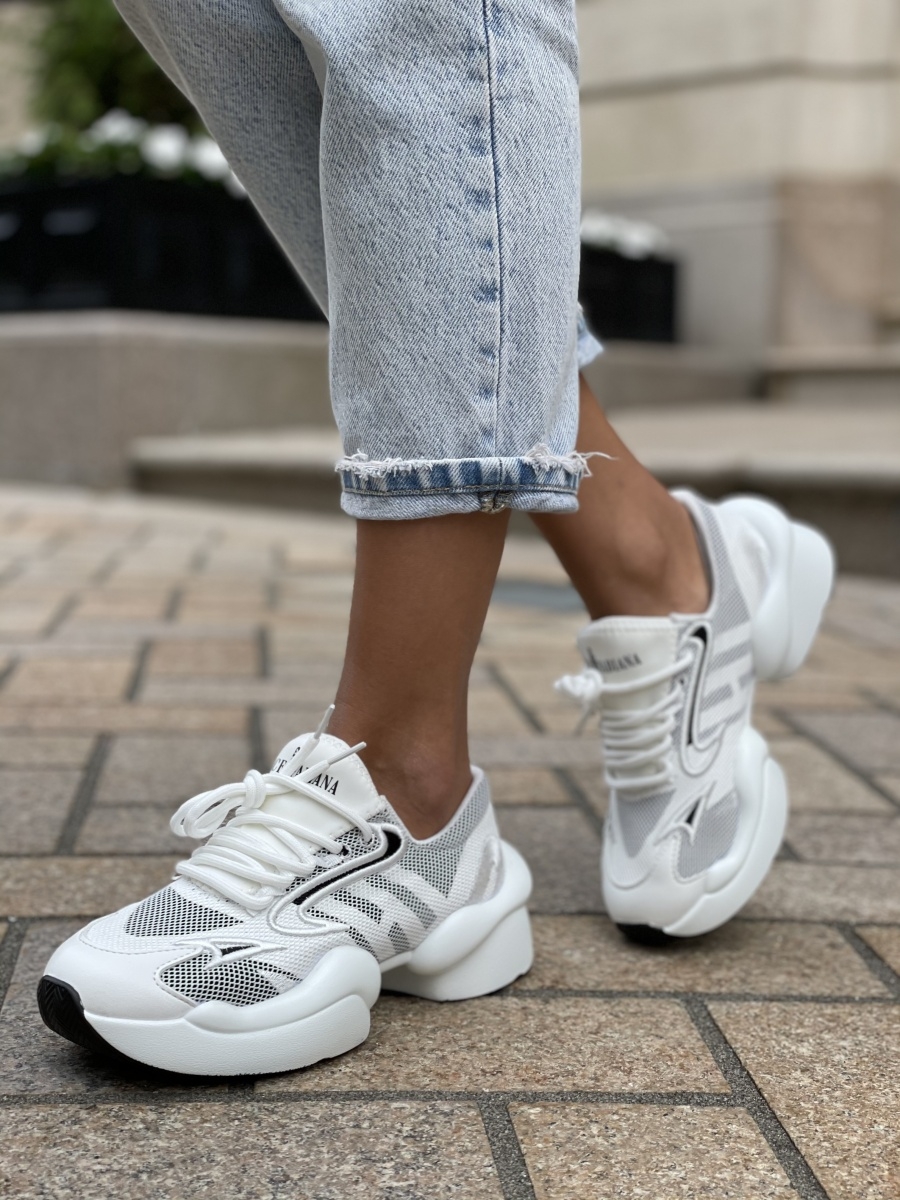 Белые кроссовки для женщин