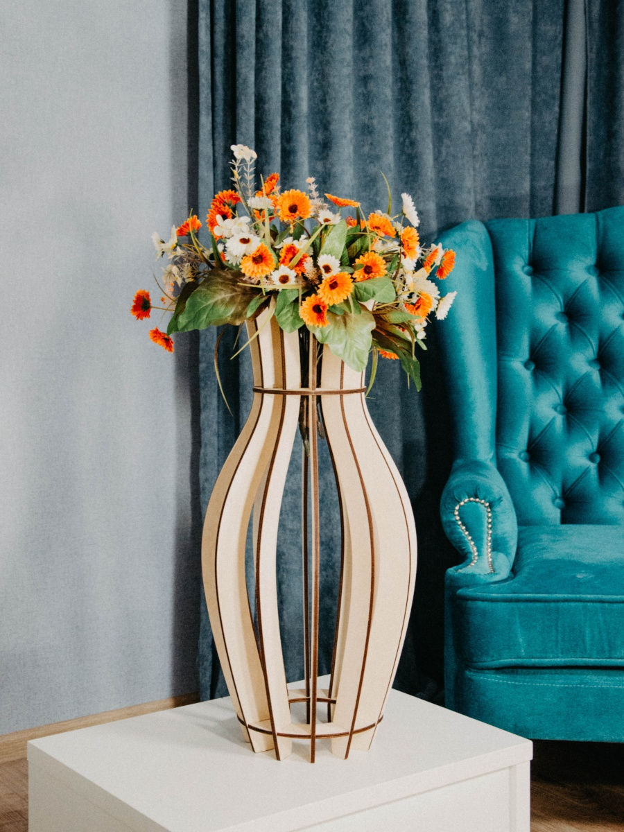 Керамические напольные вазы в интерьере