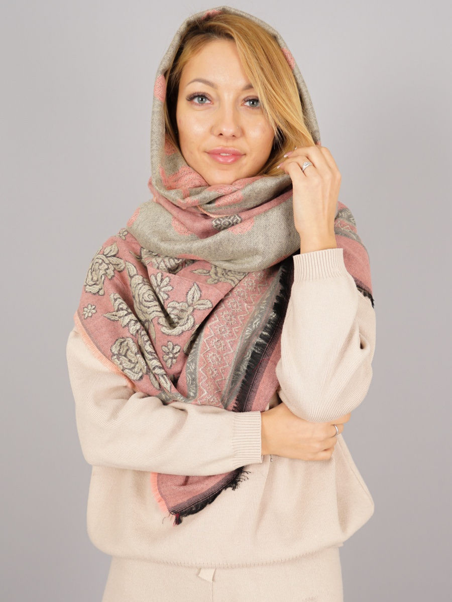 Шерстяной шарф женский