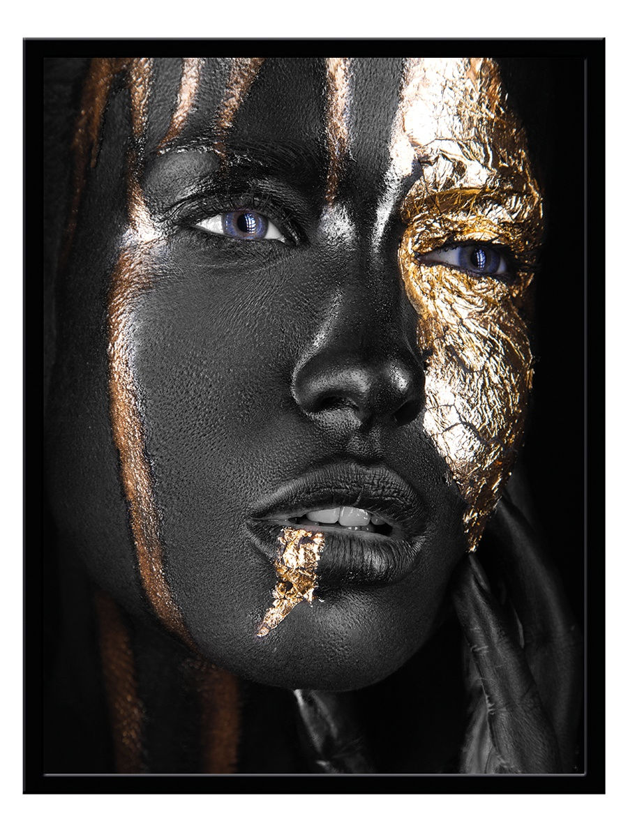 Номера негритянок. Женщина в золотой краске. Черная девушка в золоте. Фотосессия с черной краской. Картина негритянка с золотом.