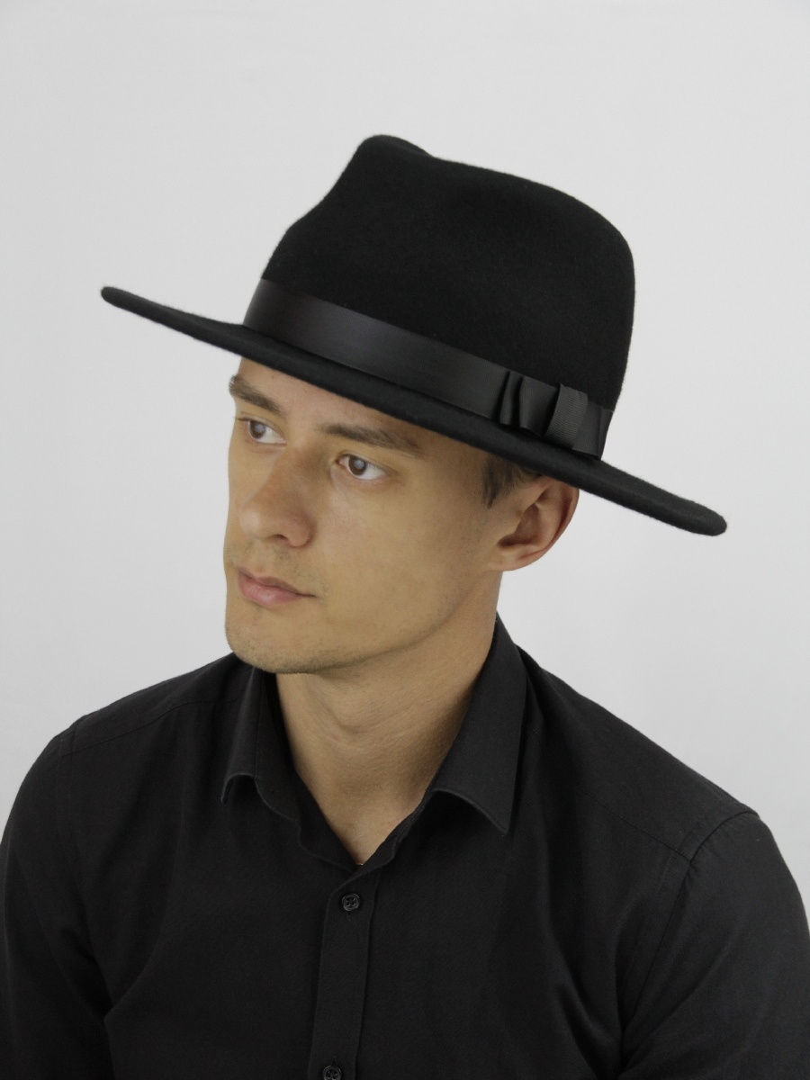 Мужская шляпа кроссворд. Fedora шляпа мужская. Шляпа мужская Федора Монтгомери. Мужская шляпа Федора lalafo. Модные мужские шляпы.